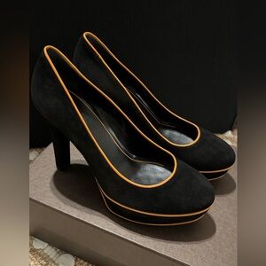 Gucci pumps brand new never worn size 6.5